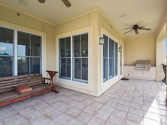 Gas Grill & Private Area