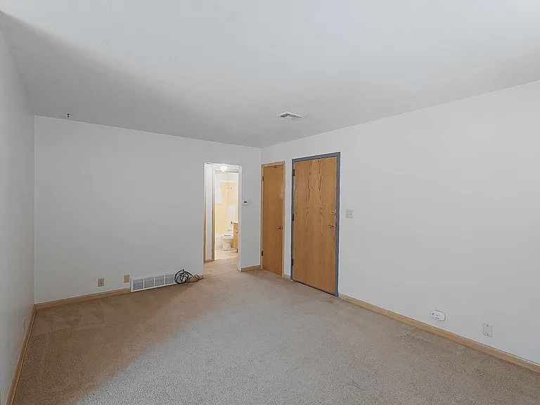 4321 Holdrege St #1 — Photo 2