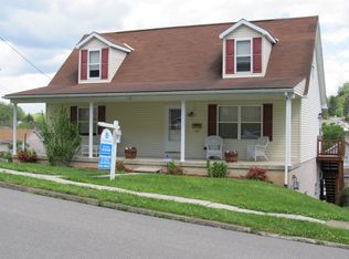 825 Sidney St, Greensburg, PA