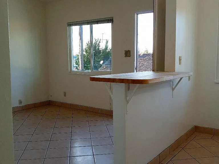 19242 Lowell Ave — Photo 10