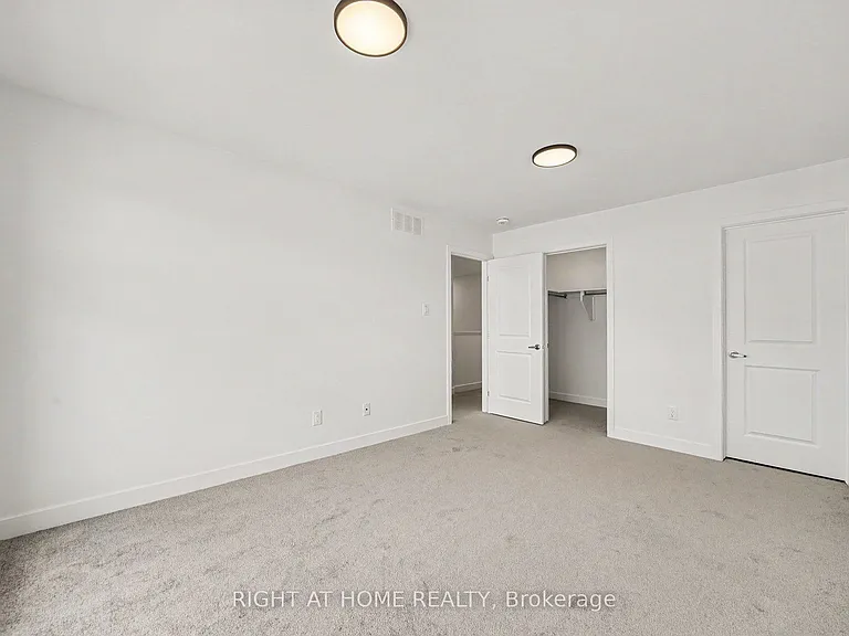 1055 Cedar Creek Dr #1 — Photo 12