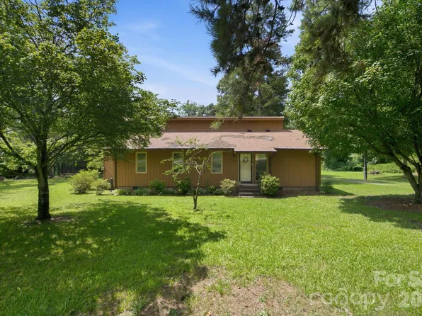 8016 Hedrick Cir, Huntersville, NC 28078