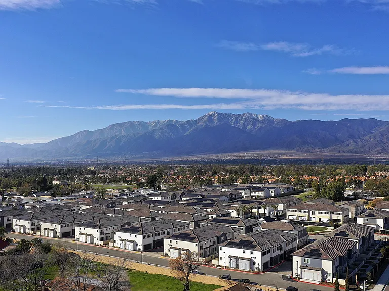 Serena Village Luxury Townhomes — Photo 25