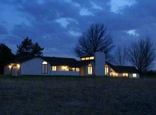 1147 E 1400th Rd, Lawrence, KS 66046