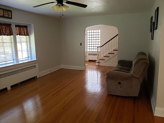 Living Room looking to front