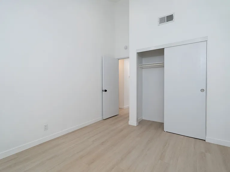 525 N Alhambra Ave #C — Photo 24