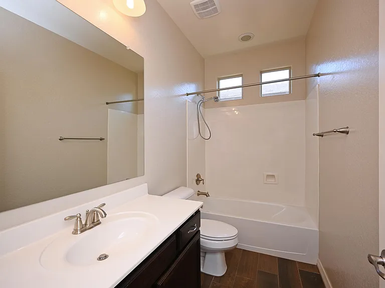 Guest Bath 1