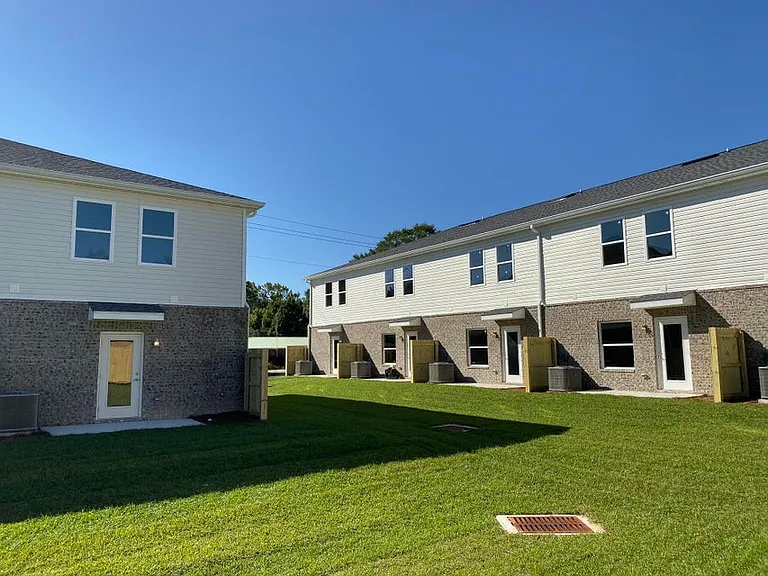 7 Holmes Blvd #C — Photo 17