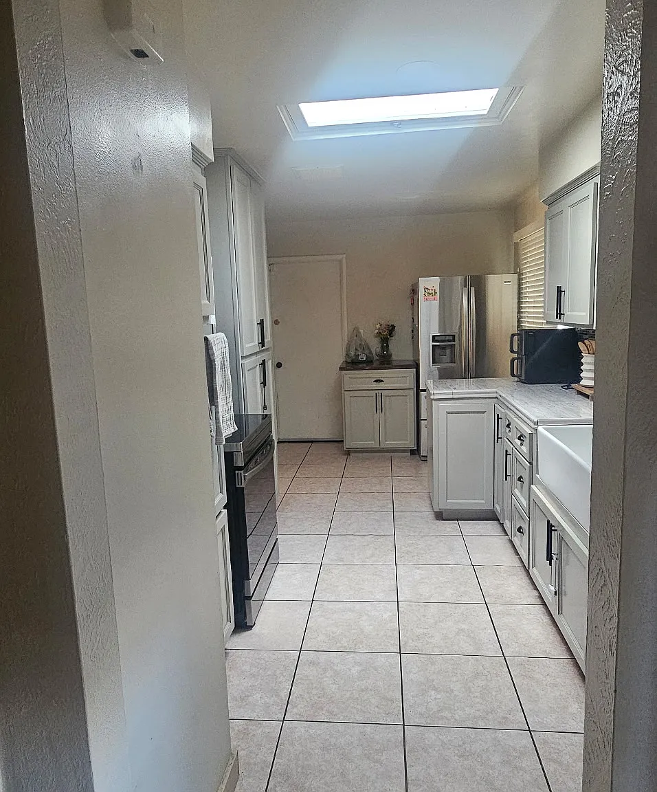 3 bed, 1.5 bath, 1250 sqft, $2,200 — Photo 4