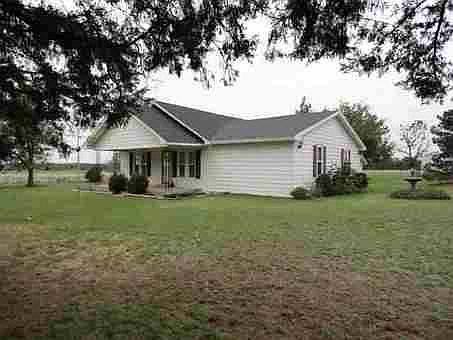1st image of 4288 County Street 2780
