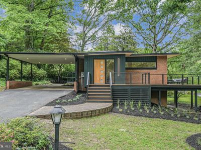 6210 Waterway Dr, Falls Church, VA, 22044
