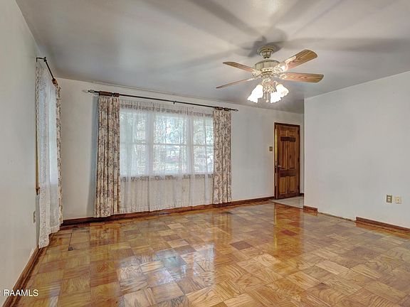 3rd image of 307 Orange Grove Ave