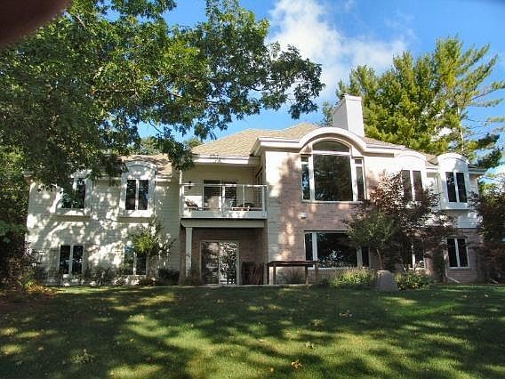 2nd image of 5018 Park Ln