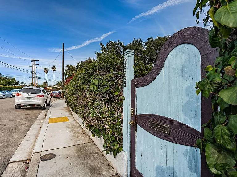 2559 Tuberose St — Photo 37