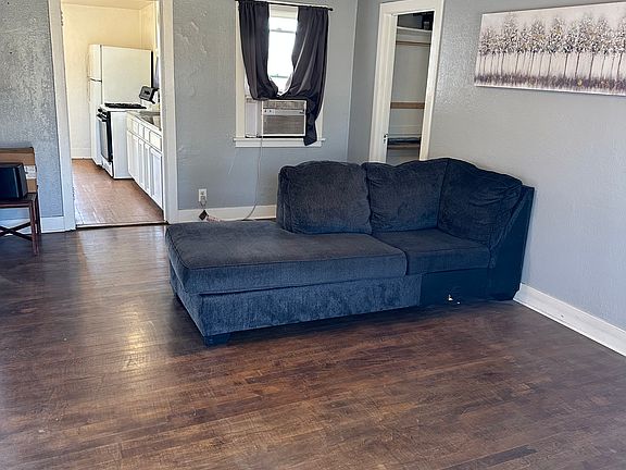 4th image of 236 N Mountain View Ave APT C