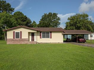 1026 Meneley Rd, Winnie, TX 77665