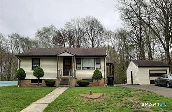 1st image of 6 Saunders Lane