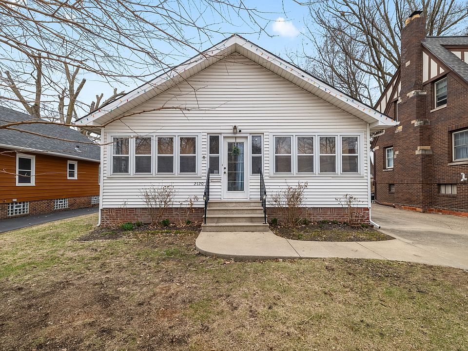 1st image of 2120 40th St