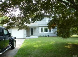 40 Purdy Rd E, Norwalk, CT 06850