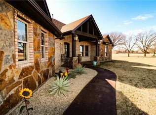 1050 Dobbs Trl, Springtown, TX 76082