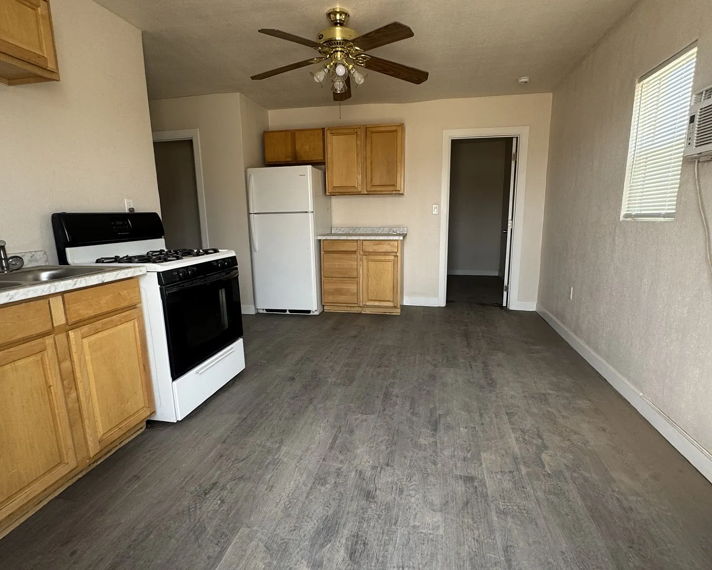 536 Ben Swain Dr — Photo 1