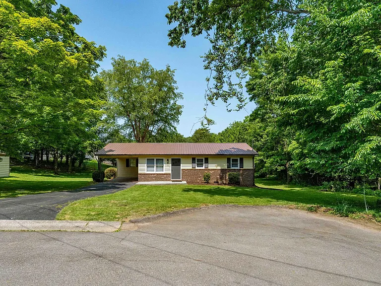 1315 Adobe Dr — Photo 22