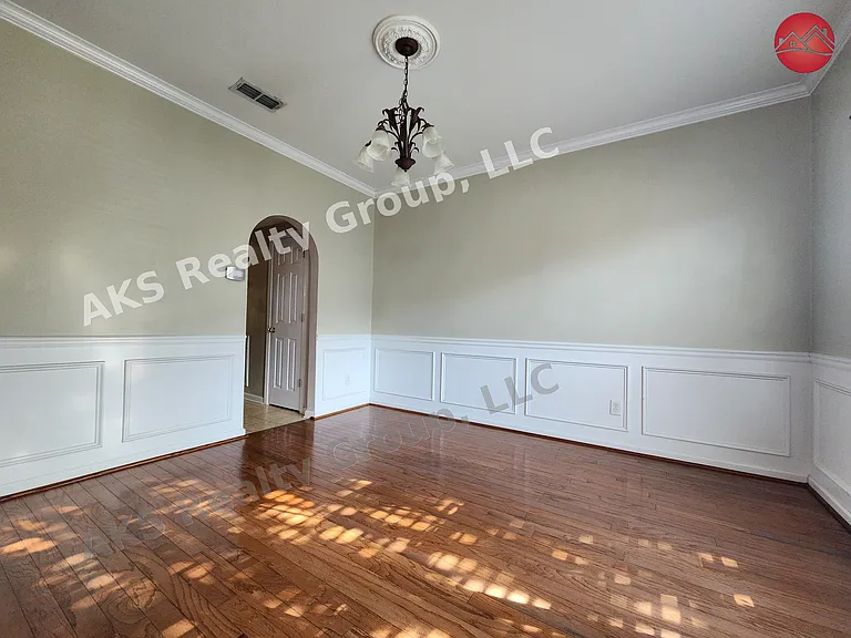 1108 Colony Trl — Photo 5