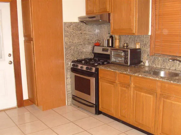 1512 86th St, North Bergen, NJ 07047