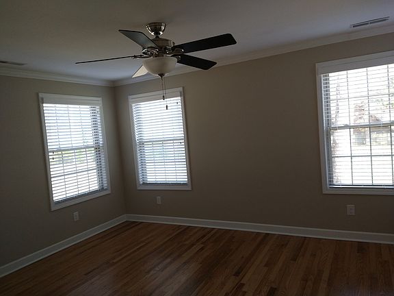 4th image of 4239 Forrest Ave
