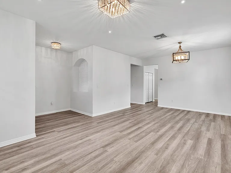4810 Halls Mill Xing — Photo 9