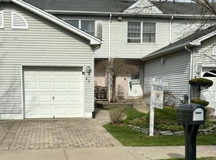 43 Slayton Ave, Staten Island, NY