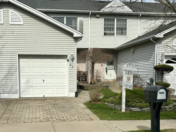 43 Slayton Ave, Staten Island, NY 10314