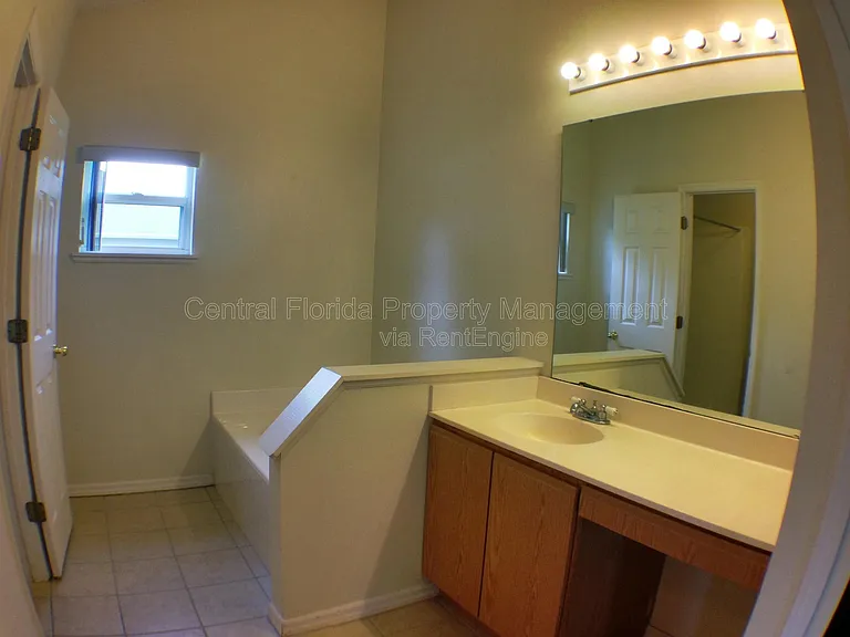 3842 Stonefield Dr — Photo 7