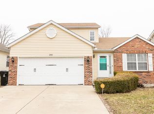 292 Brookhaven Dr, Belleville, IL 62221