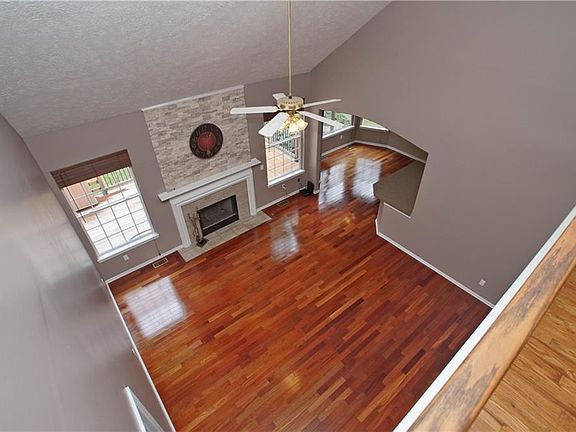5th image of 8098 Augusta Ln