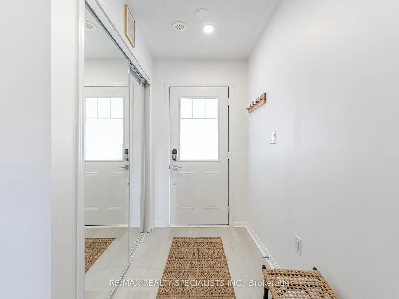 4 bed, $3,200 — Photo 3