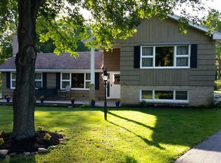 586 Three Rod Rd, Alden, NY 14004