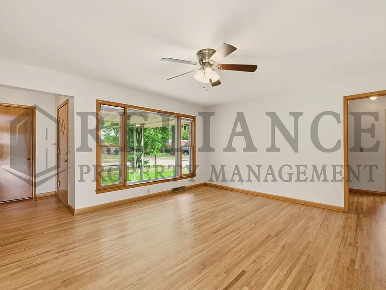 8025 E Indianapolis St — Photo 11