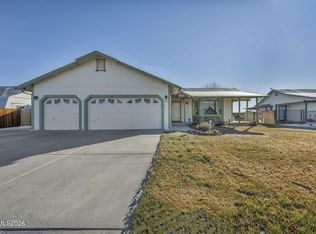 952 Red Falcon Way, Sparks, NV 89441