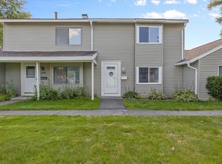 155 Windsorshire Dr, Rochester, NY 14624