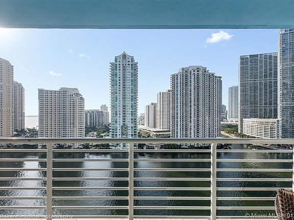 4th image of 325 Biscayne Blvd APT 1921