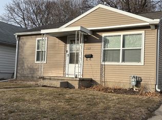 1107 W 11th St, Cedar Falls, IA 50613