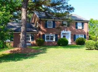 621 E Carolina Ave, Crewe, VA 23930