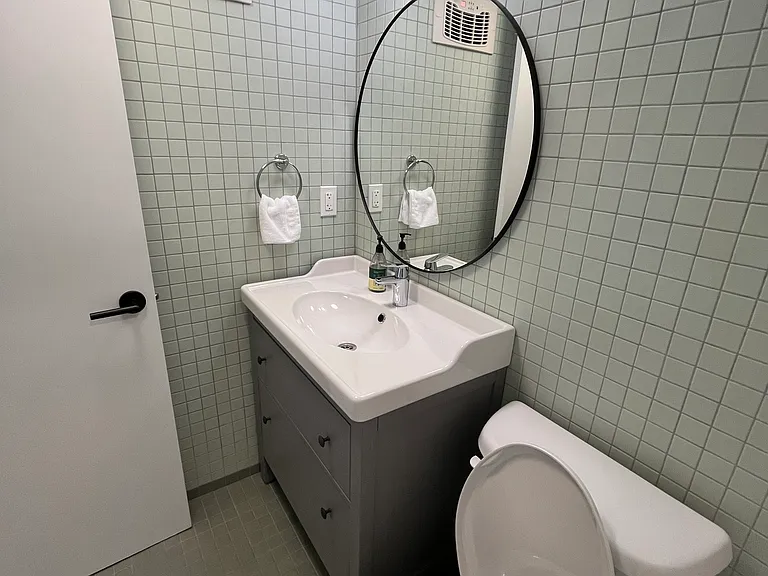 503 Quincy St NW #B — Photo 7