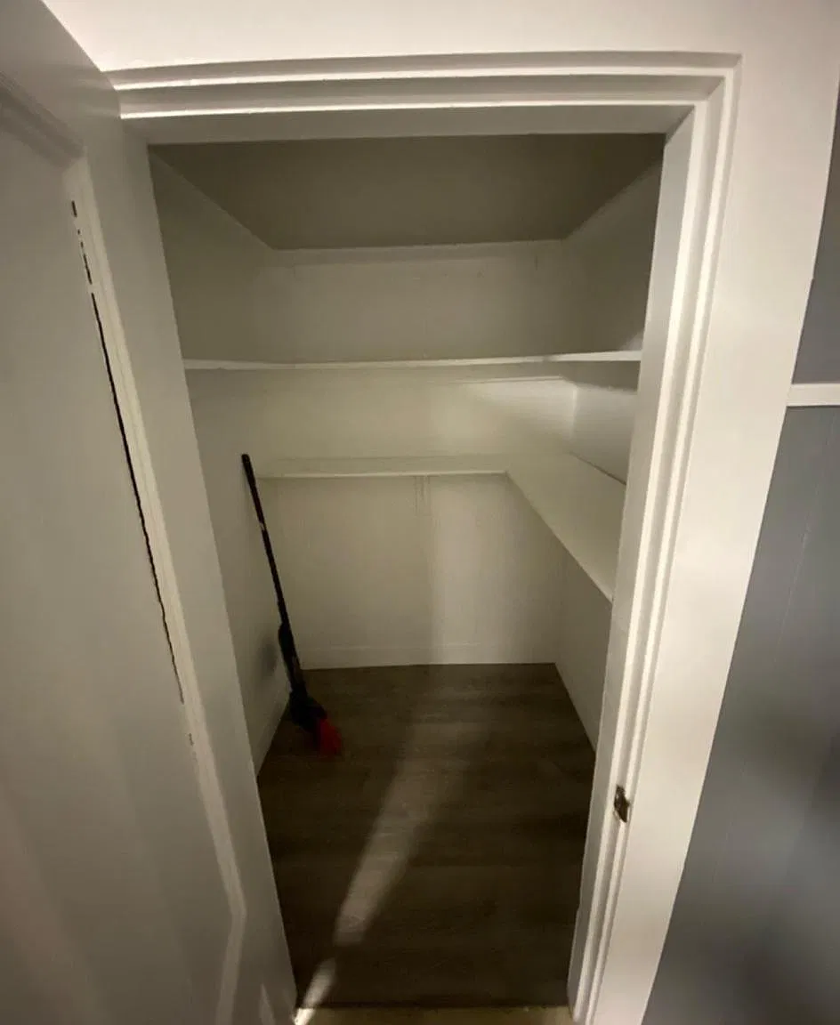 3 bed, 1.5 bath, $3,000 — Photo 1