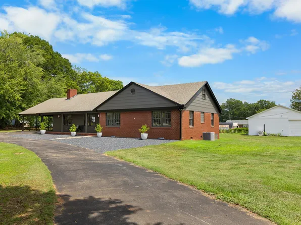 311 Costner Rd, Boiling Springs, SC 29316