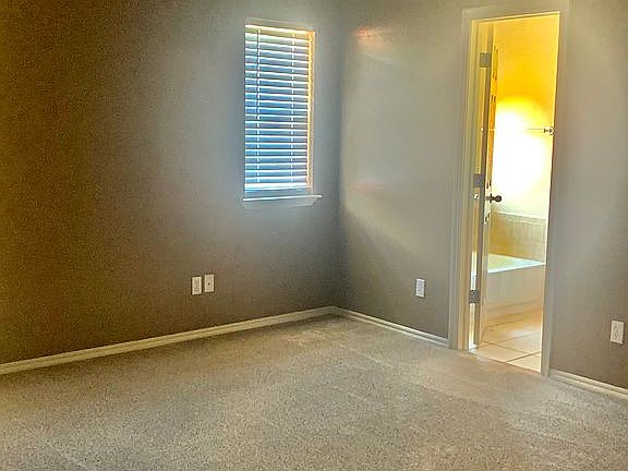 5th image of 412 Lonnie Ave