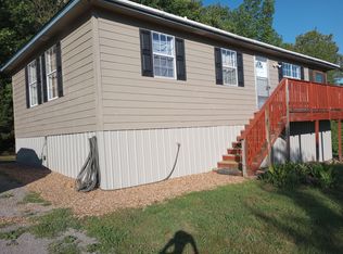 760 Hurricane Creek Rd, Mc Ewen, TN 37101