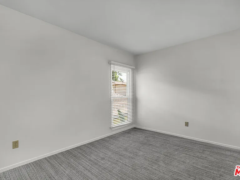 4076 Tropico Way — Photo 17