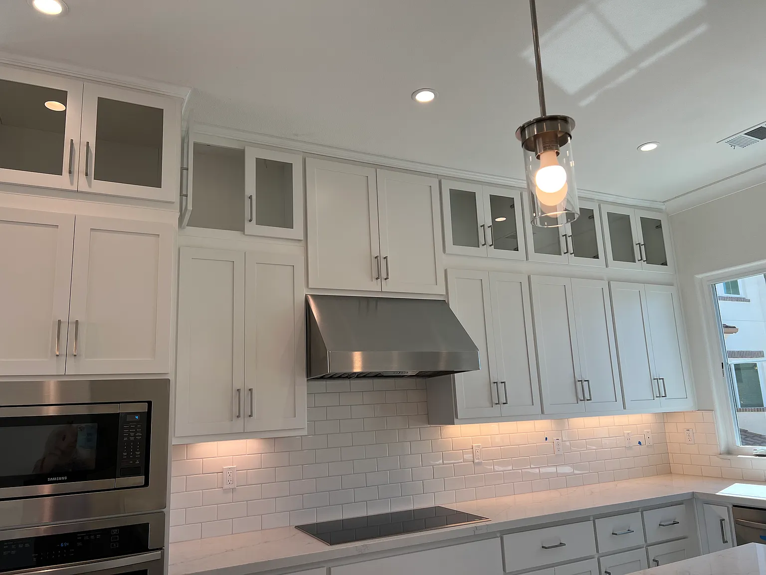 4 bed, 3.5 bath, 1980 sqft, $5,300 — Photo 3